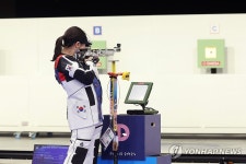 반효진, 슛오프 끝에 금빛 총성 탕
