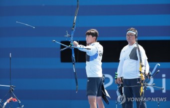 한일 8강 활시위 당기는 김제덕