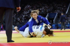 김지수, 32강 겨루기 시작