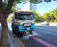 물 뿌려 도심 열기 식힌다…울산시, 살수차 10대 투입
