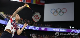 [올림픽] 안세영, 야마구치와 접전 끝에 4강 진출…짜릿한 역전승