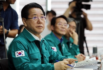 환경부 면담 참석한 김영록 전남지사