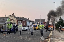 英 극우 폭력 시위로 378명 체포…스타머 상비군 설립
