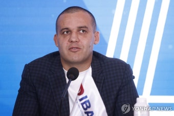 [올림픽] '여성 복서' 칼리프 여자부 출전 논란…공정이 뭔지 세상에 질문