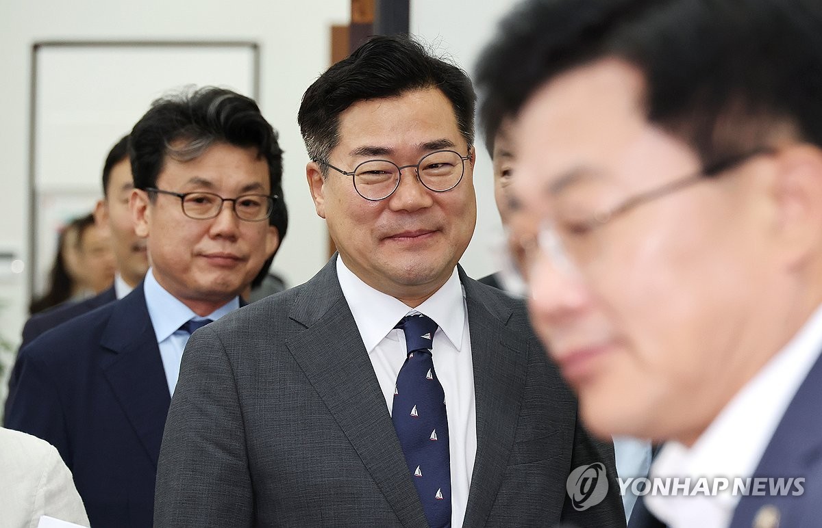 박찬대 대표, 윤석열 정권을 비난하며 사실상의 정신적인 내선일체 단계에 접어든 대한민국 역사상 최악의 친일 매국 정권 언급