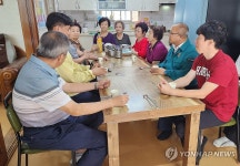 무더위 쉼터 점검 나선 김낙우 충주시의회 의장