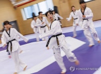 [올림픽] 금2 동1 태권도 감독 바닥까지 갔는데 살려준 선수들 고맙다