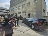 구로역 사고 코레일 직원 발인식…유족·동료 눈물 속 배웅