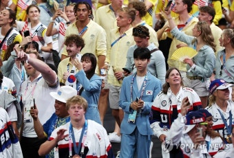 대한민국 선수단 폐회식 기수는 박태준과 임애지