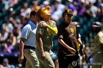 샌디에이고 김하성, 어깨 통증 호소하며 교체…IL 등재 가능성도