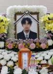 희생자 빈소에 놓인 영정사진