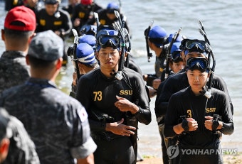 해군, 첫 여군 심해잠수사 탄생
