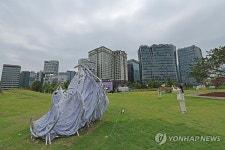 도심 공원에서 펼쳐진 서울조각페스티벌