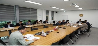 양양군의회, 종합운동장 육상 트랙 조속한 재보수 촉구