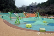 개장 앞둔 도룡농 물놀이터