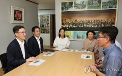 충북혜능보육원 방문한 연원정 인사혁신처장