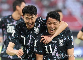 홍명보호, 오만과 월드컵 예선 전반 1-1…황희찬 선제골