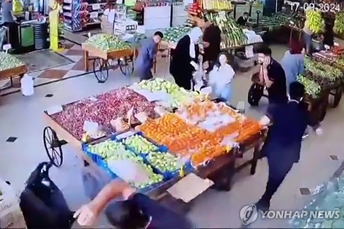 레바논 헤즈볼라 삐삐 동시다발 폭발로 수천 명 다쳐, 이스라엘과 전면전 위기 형성