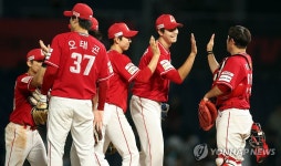 한국프로야구 첫 5위 결정전 열릴까…kt·SSG 남은 경기 주목