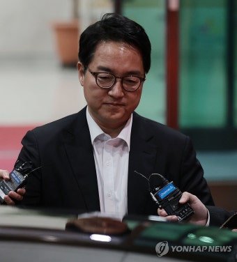대검찰청 나서는 심우정 검찰총장