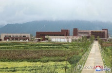 평우종합건설(주) | 김정은, 평북도 지방공업공장건설장 방문