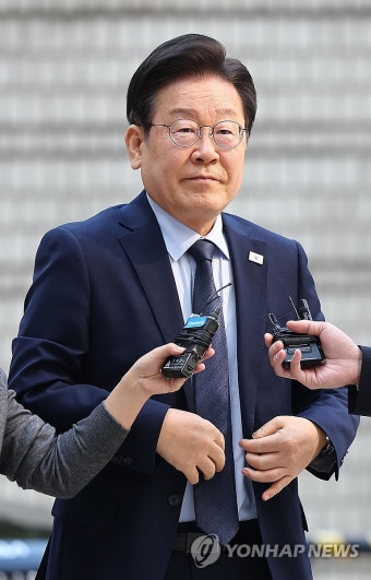 대장동 관련 재판 출석하는 이재명 대표