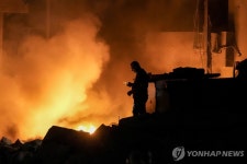 이스라엘, 베이루트 중심가 폭격…인구 밀집지로 공세 확대(종합)