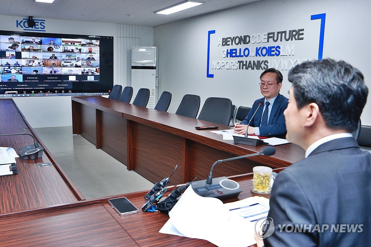 이주호 대행, 의대생 유급과 제적 확정 기한 7일까지 지속력 강조