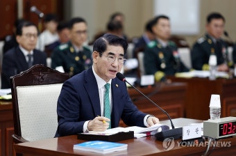 질의 답하는 김용현 장관
