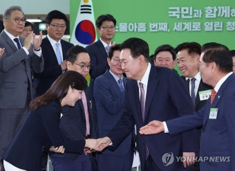제주 민생토론회 참석하는 윤석열 대통령