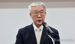 입장문 발표하는 안덕선 의평원장