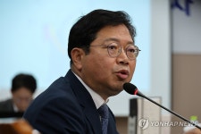 국정감사서 질의하는 김승원 의원