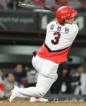 적시타 쳐낸 김선빈