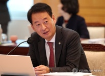 국감서 질의하는 최은석 의원