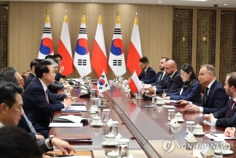 윤석열 대통령, 안제이 두다 폴란드 대통령과 확대 정상회담