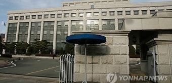 검찰, 명태균 '불법 여론조사 의혹' 업체 대표 압수수색