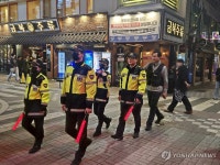 대구경찰, 핼러윈데이 맞아 동성로서 범죄예방활동