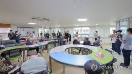 강정애 장관, 원주보훈요양원 현장 방문