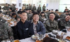 백종원, 병영식당 컨설팅 시범부대 장병에 특식 제공