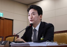 의원 질의에 답변하는 박장범 한국방송공사 사장후보자