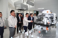 현대차 HTWO 광저우 찾은 김두겸 울산시장