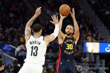 브루클린에 덜미 잡힌 골든스테이트, NBA 서부 선두서 내려와