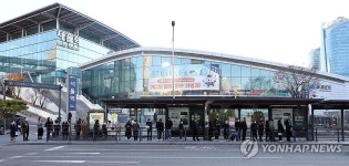 철도노조 총파업 돌입, 택시 기다리는 시민들