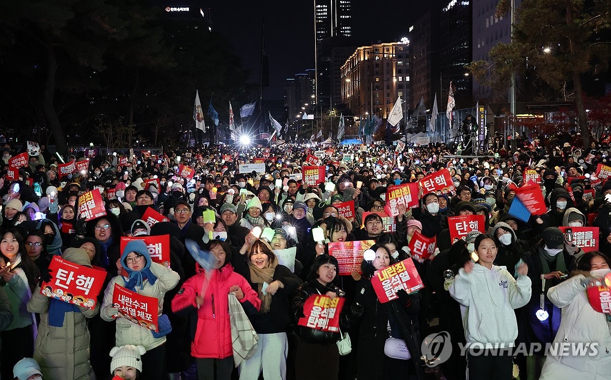 한강진역과 한남대로, 윤석열 대통령 탄핵 찬반 집회로 혼란 가중
