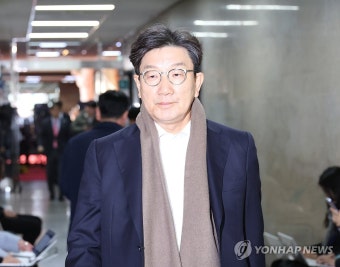 중진의원 모임 참석하는 권성동 의원