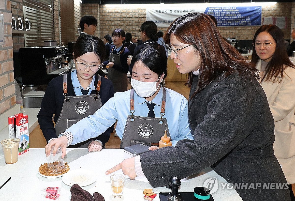 장미란 차관, 국립스포츠박물관에 올림픽 메달 기증 외 85점