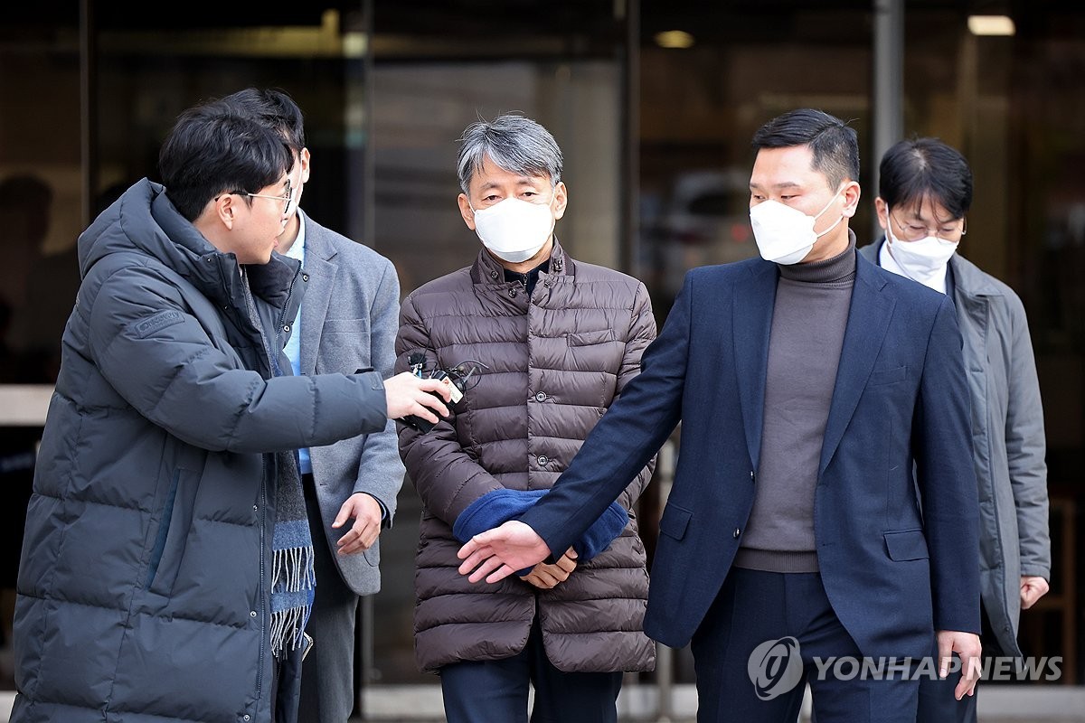 조지호 경찰청장과 김봉식 전 서울청장, 내란 혐의 부인에 첫 재판서 병합 결정