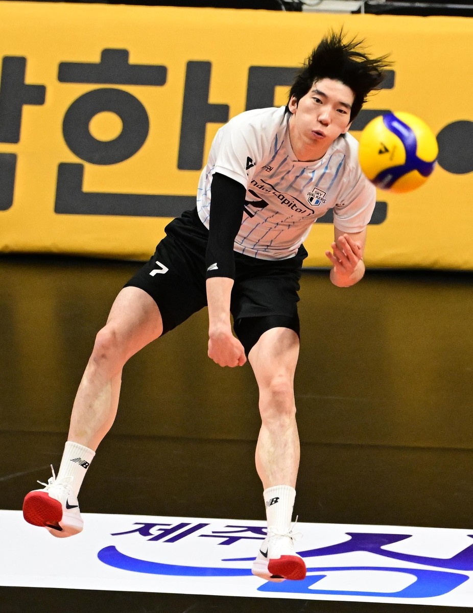 프로배구 현대캐피탈, 레오 역대 득점 1위 달성으로 시즌 28승 도달