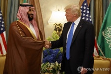 중동 '메가딜' 성사되나…트럼프 특사, 사우디 왕세자와 면담