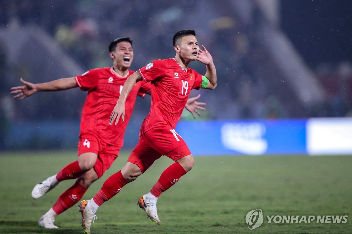 베트남, 인도네시아에 1-0 승리하며 미쓰비시컵 조 1위 올라, 김상식 감독 한국인 맞대결 승리